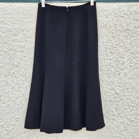 Club Monaco black swingy midi skirt size 6 - Picture 2 of 5